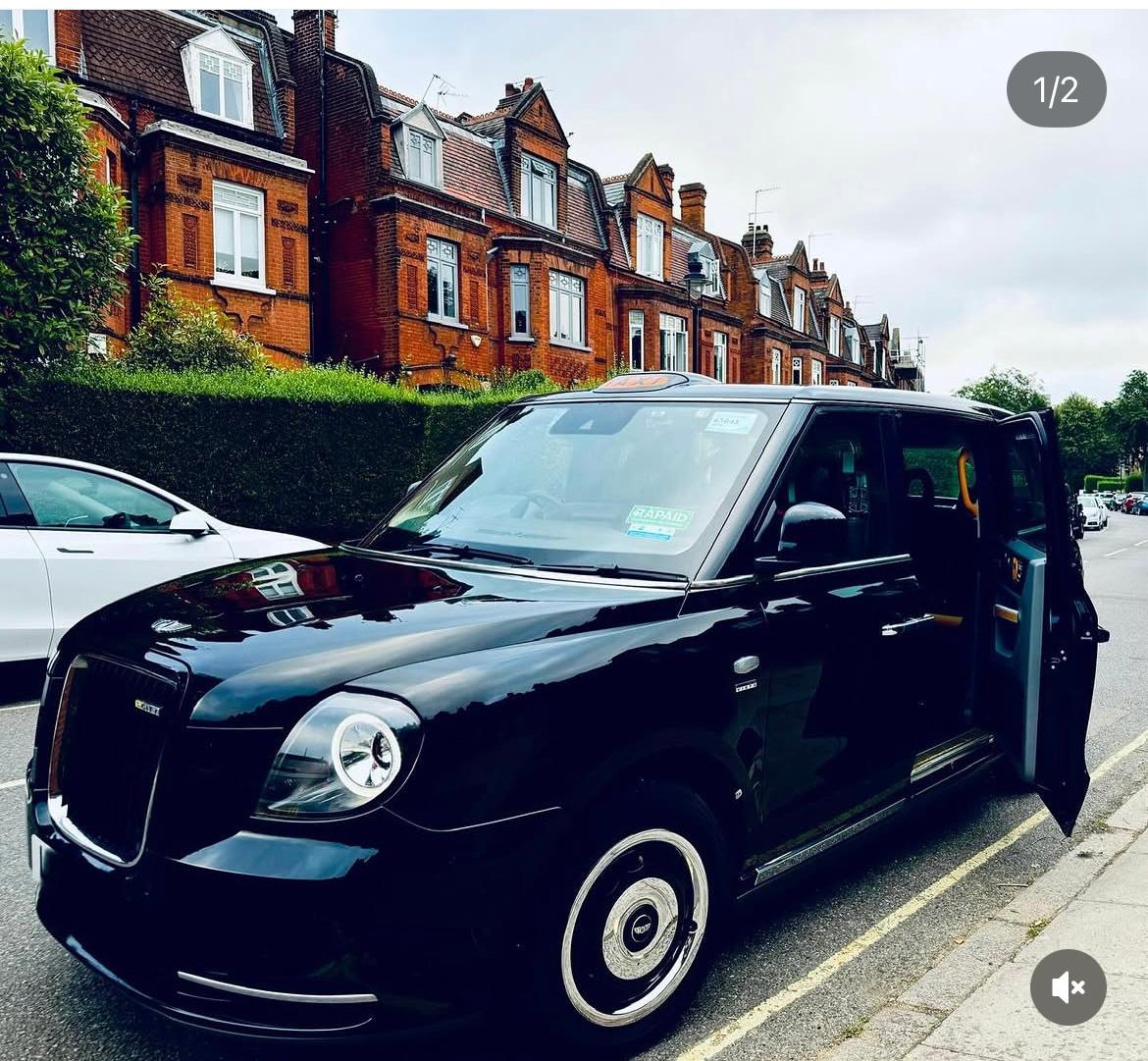 London black cab ready for a private tour — chauffeured sightseeing in London