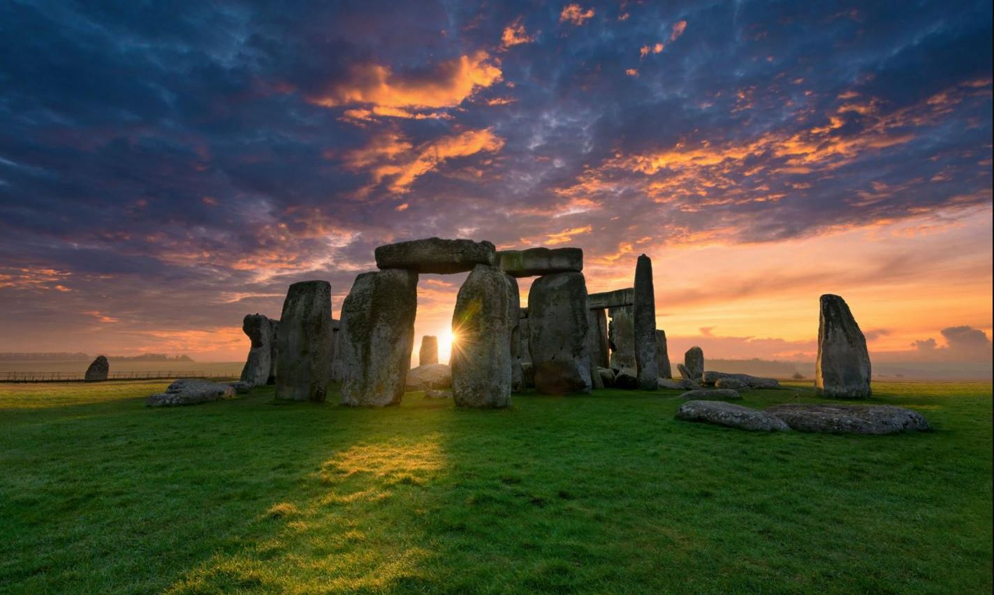 Stonehenge ancient stone circle, Wiltshire — private chauffeur-led tour from London